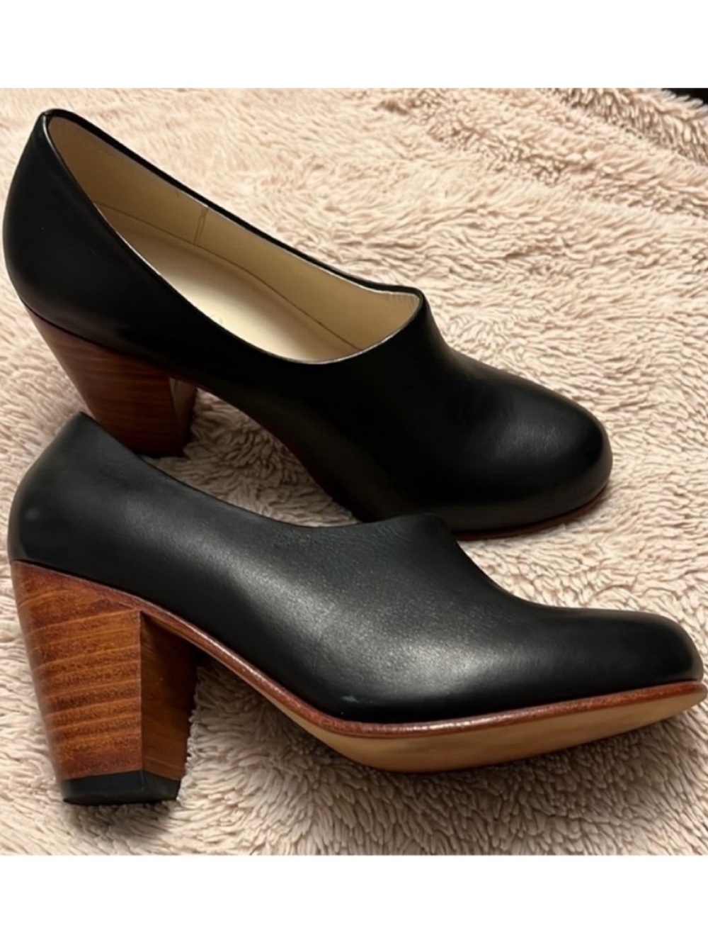 Nisolo • Women’s 7 (6.5) • Elegant Leather Austin Heeled Booties • Black